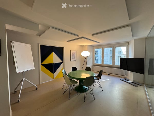 Repräsentatives Büro am Limmatquai – eine ideale Basis für hybride Teams im Herzen von Zürich. 3