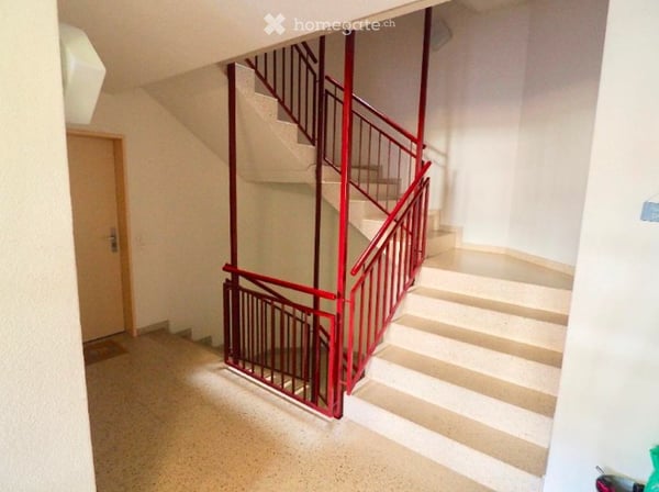 Mehrfamilienhaus mit Lift und Einstellhalle in Pfäffikon ZH – 7 Wohnungen, ruhige Lage 4