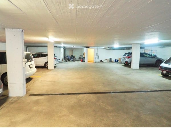 Mehrfamilienhaus mit Lift und Einstellhalle in Pfäffikon ZH – 7 Wohnungen, ruhige Lage 10