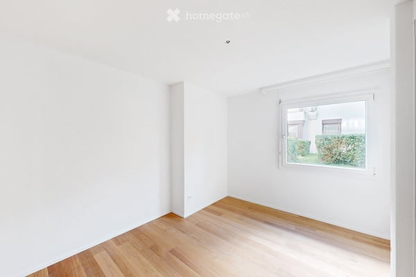 Perfekt gelegene Familienwohnung mit Balkon und Kamin in Zürich-Höngg 6