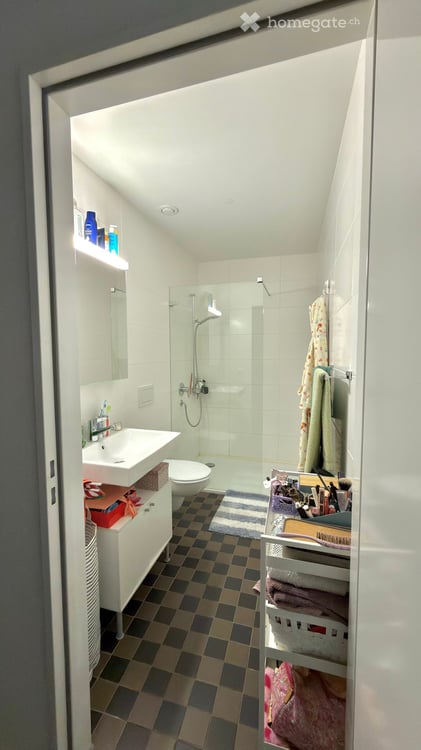 Rent a room in a shared flat in Zúrich 4