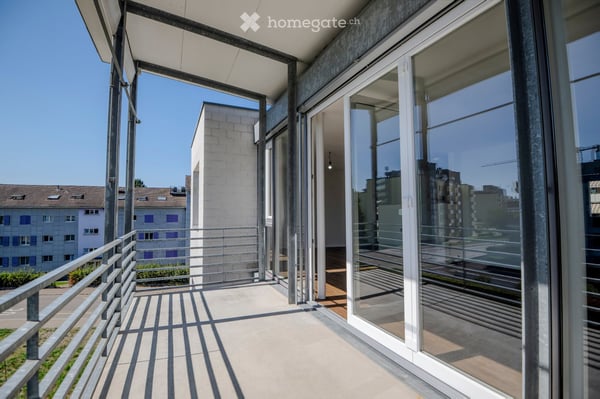 Frisch renovierte 3 ½-Zimmerwohnung mit sonnigem Balkon 5
