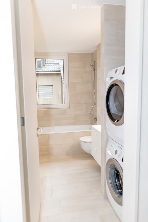 Moderne familienfreundliche 4.5 Zimmer Wohnung über dem Nebel 4