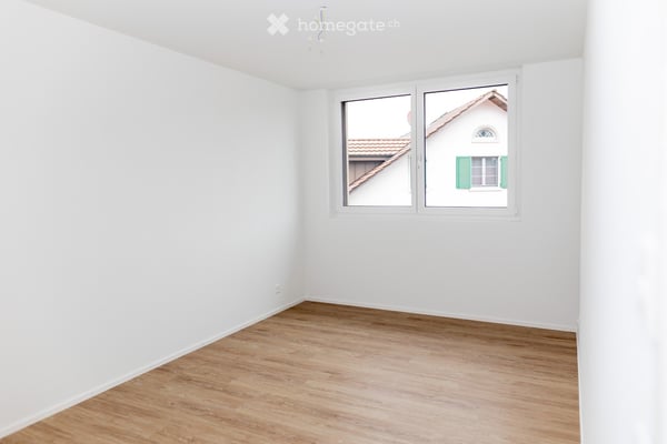 Moderne familienfreundliche 4.5 Zimmer Wohnung über dem Nebel 6