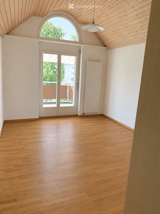 Helle, neu sanierte 3,5-Zimmer-Dachwohnung 4