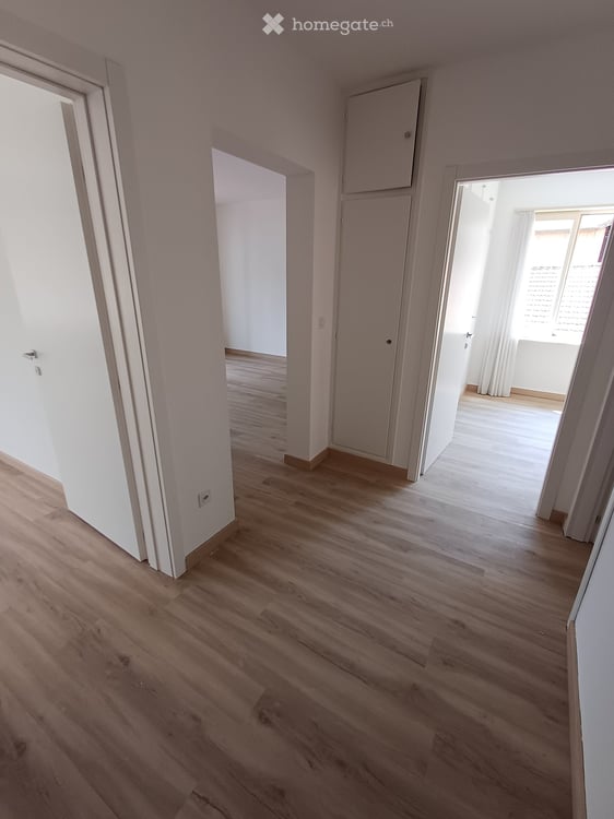 Luminoso appartamento di 3.5 locali con balcone a Lugano – Disponibile subito 7