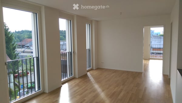 Moderne 2.5 Zi-Wohnung, direkt beim Bahnhof Suhr 3