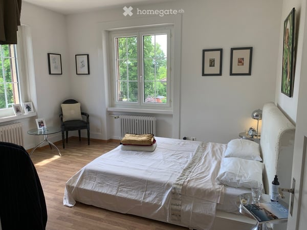 3–6 Monate - Helle möblierte 4-Zimmer-Wohnung mit Aussicht. 1