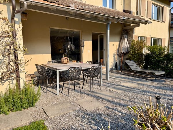 Charmanter Hausteil mit Garten und Abendsonne in Kilchberg 25