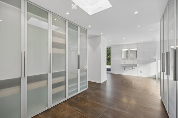 303 m² Attika mit Terrassen auf drei Seiten und Sauna 12