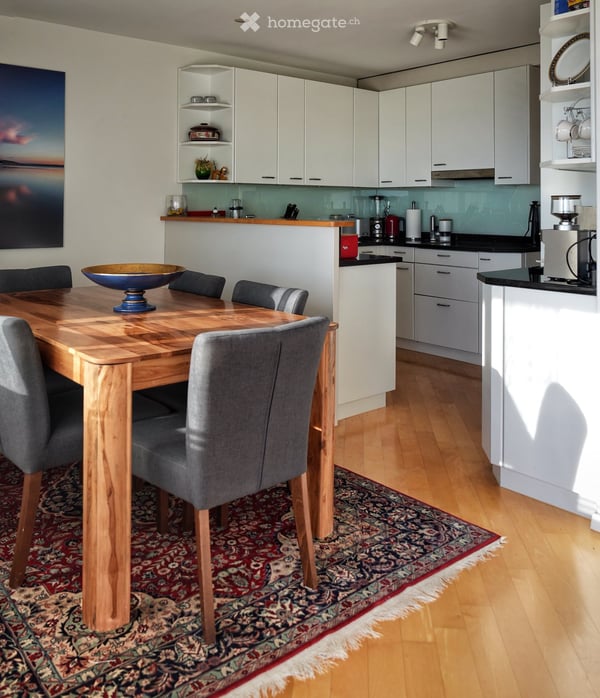 Charmante 3.5-Zimmer-Wohnung mit Balkon und schöner Aussicht in Zug 4