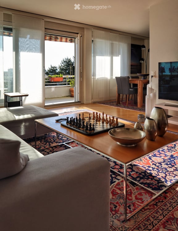 Charmante 3.5-Zimmer-Wohnung mit Balkon und schöner Aussicht in Zug 3