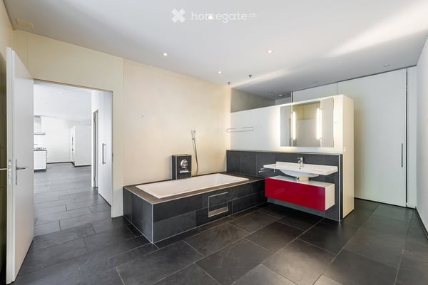 Repräsentatives Wohnen auf 168m2 direkt am Fluss: 3.5 Zimmer in Ennetbaden 6