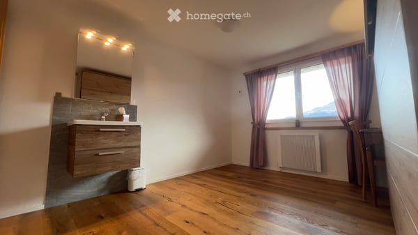 Gemütliche 3-Zimmer-Ferienwohnung in Andiast – Traumhafter Bergblick 3
