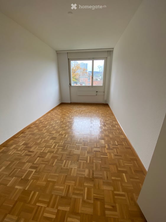 Helle 4 1/2 Zimmer-Wohnung an ruhiger Lage in Zürich Albisrieden 8