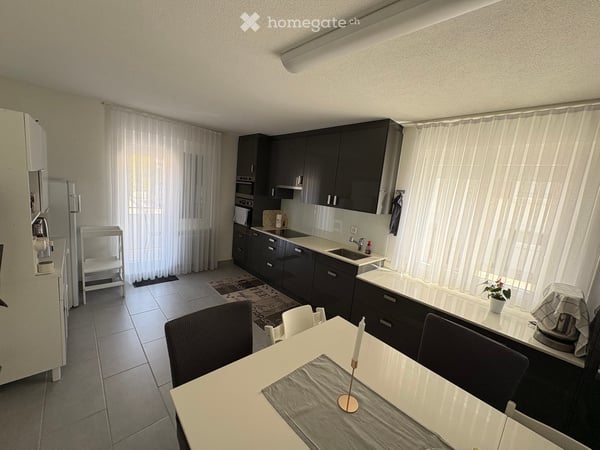 Renovierte 5.5-Zimmer-Doppelhaushälfte mit Studio, Wintergarten & Wärmepumpe 12