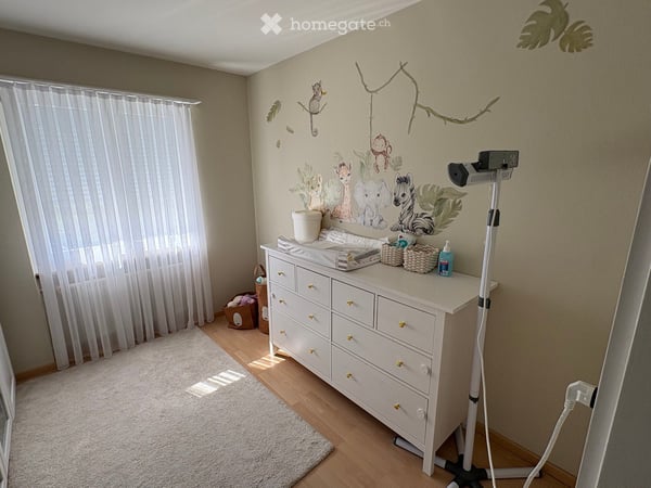 Renovierte 5.5-Zimmer-Doppelhaushälfte mit Studio, Wintergarten & Wärmepumpe 10