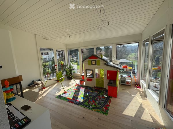 Renovierte 5.5-Zimmer-Doppelhaushälfte mit Studio, Wintergarten & Wärmepumpe 13