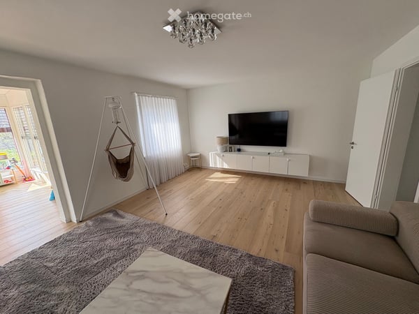 Renovierte 5.5-Zimmer-Doppelhaushälfte mit Studio, Wintergarten & Wärmepumpe 15