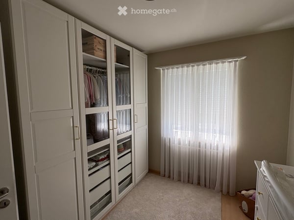 Renovierte 5.5-Zimmer-Doppelhaushälfte mit Studio, Wintergarten & Wärmepumpe 9