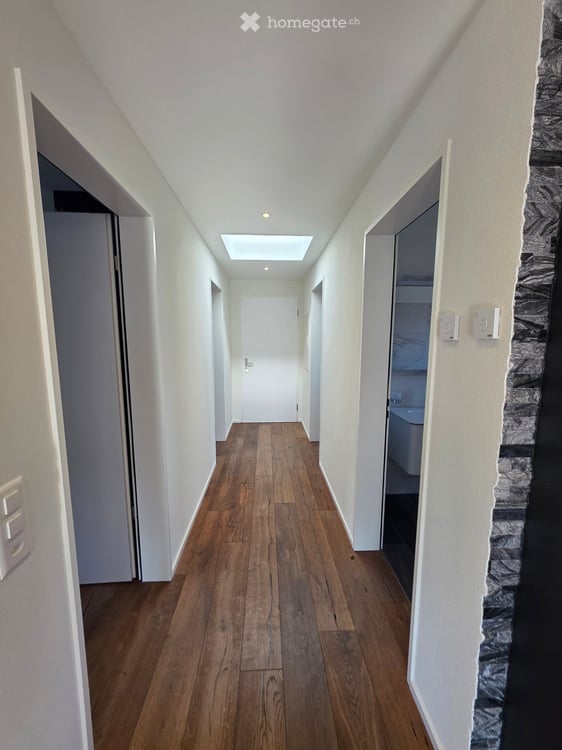 Helle 3.5-Zi-Attika mit verglaster Terrasse – vermietet, Kapitalanlage 8