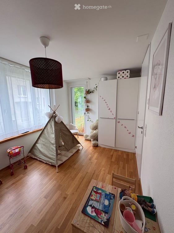 Helle 3.5-Zimmer-Wohnung mit Terrasse und Gartenzugang in Oberwinterthur – sofort verfügbar! 2