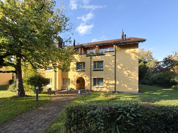 Maisonette-Dachwohnung mit Galerie und zwei Balkonen 1