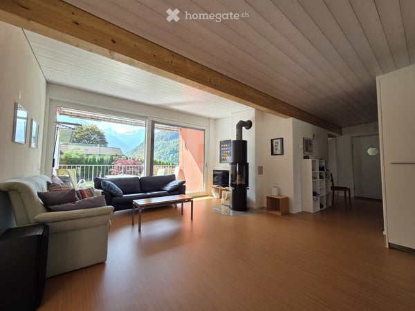 Moderne 3.5-Zimmer-Wohnung mit Weitsicht in Dongio / Appartamento 3,5 locali luminoso 4