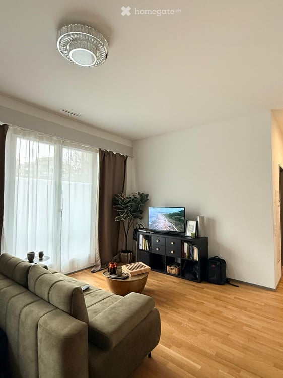 Short or Long term, Bright, new building (furnished-optional ) in a prime location, Goldbrunnenplatz 4