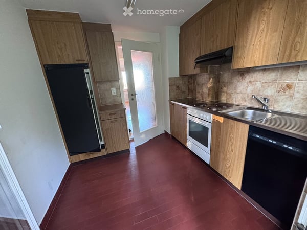 3.5 Zimmer Wohnung, im obersten Stock mit schöner Aussicht 6