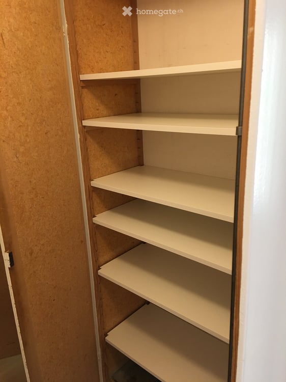 3.5 Zimmer Wohnung, im obersten Stock mit schöner Aussicht 13