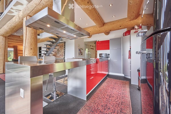 Stunning 7.5-Room Alpine Chalet with Panoramic Mountain Views in Wengen 4
