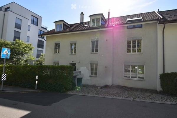 Sonnige 4.5 Zimmer-Wohnung mit grosser Terrasse an ruhiger und kinderfreundlichen Lage in Wiedikon 13