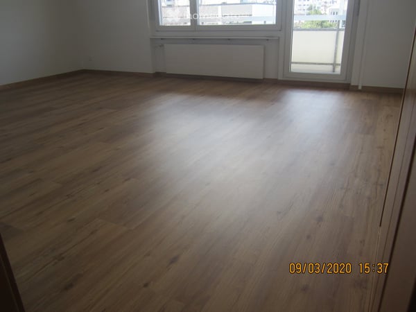 Charmante 3.5-Zimmer-Wohnung mit Balkon und Aussicht in Altendorf 16