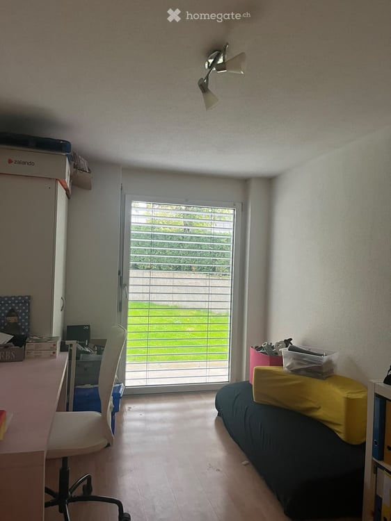 Helle und moderne 3.5 Zimmer Wohnung mit einem südländischen Garten in Niederurnen-GL- zu vermieten! 12