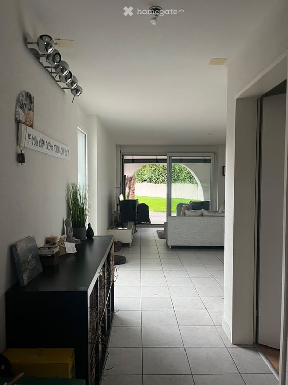 Helle und moderne 3.5 Zimmer Wohnung mit einem südländischen Garten in Niederurnen-GL- zu vermieten! 7