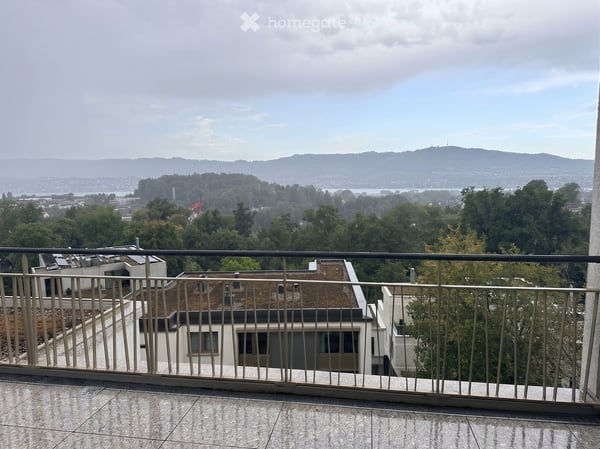 2.5 rooms with lake & Uetliberg views in Witikon Kreis 7 17