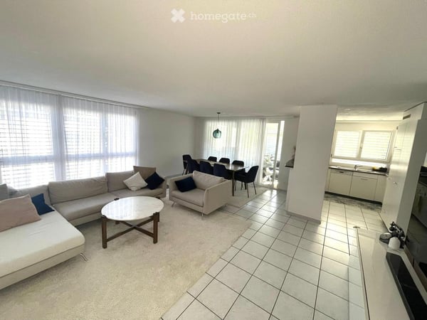 3.5-Zi-Wohnung mit Wintergarten und Wirtschaftsraum in Neuenhof 3