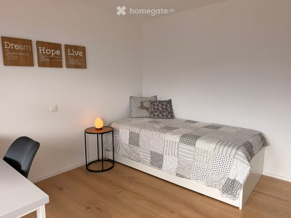 Charmante & moderne 3-Zimmer-Wohnung mit grossem Balkon und herrlicher Bergsicht in Trin Dorf 6