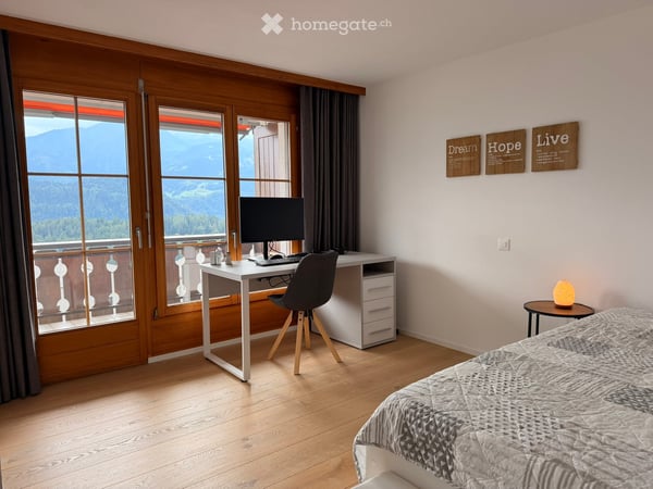 Charmante & moderne 3-Zimmer-Wohnung mit grossem Balkon und herrlicher Bergsicht in Trin Dorf 7