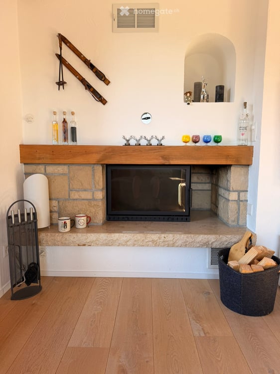 Charmante & moderne 3-Zimmer-Wohnung mit grossem Balkon und herrlicher Bergsicht in Trin Dorf 16