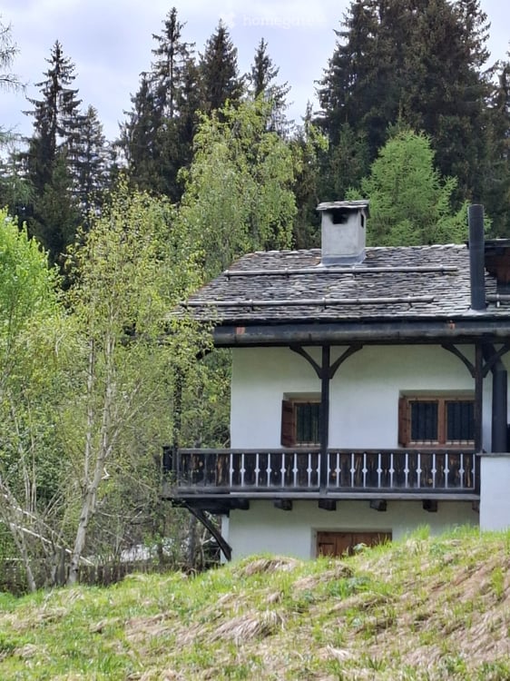 Ski-in / Ski-out: Grosszügige 7-Zimmer Haushälfte an Traumlage 17