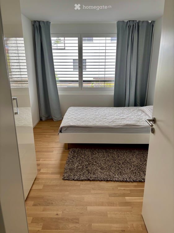4.5-Zimmer-Wohnung mit Aussicht, an schöner Lage über dem Zürichsee 8