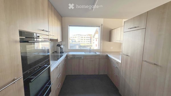 Grosszügige und helle 4.5-Zimmer-Wohnung im Minergie-Standard im Zentrum von Lachen zu vermieten 4