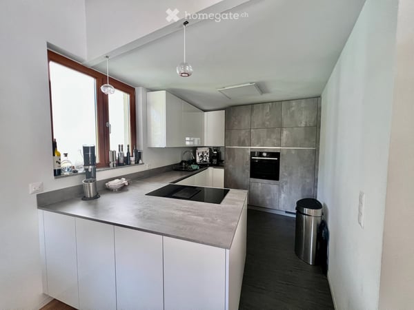 Traumhafte 4.5-Zimmer-Dachwohnung mit Bergblick in Quarten 6