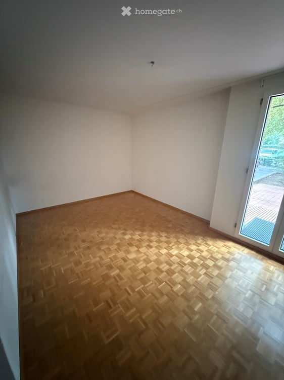 Grosszügige EG Wohnung am Steinbühlweg 21 in 4123 Allschwil inkl. Einstellhallenplatz 8