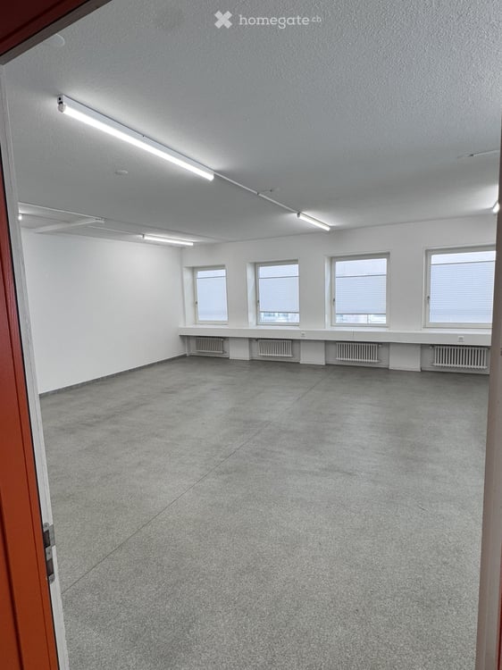 Heller Büroraum / Atelier 51 m² in der Altstadt von Winterthur 1