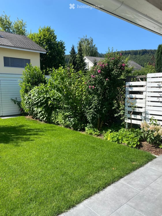 Charmantes 5.5-Zimmer-Doppeleinfamilienhaus in Bättwil – Ideal für Familien 9