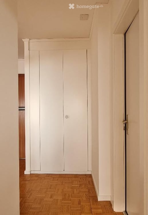 A louer grand 2.5 pièces. Garage en sus CHF 150.- 6