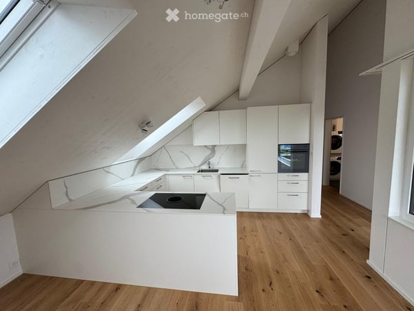 Helle 3.5Zi-Dachwohnung (Preis inkl. PP 1. UG) 12
